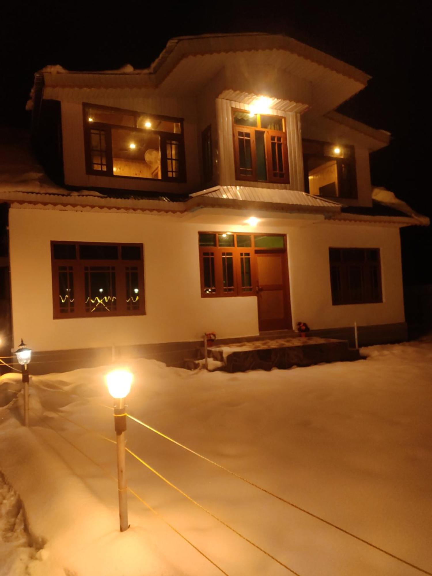 Dream River Resort Pahalgām Buitenkant foto