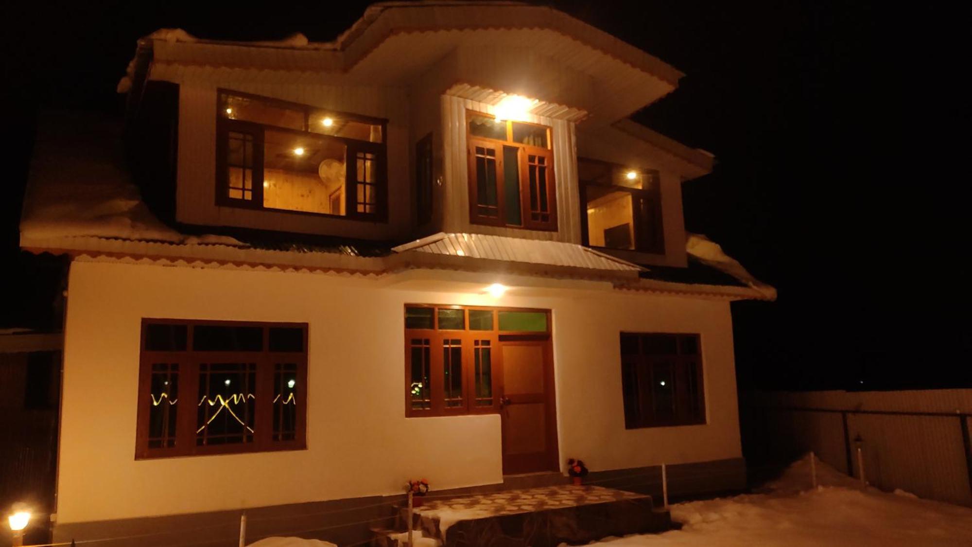 Dream River Resort Pahalgām Buitenkant foto